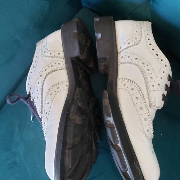 John Fluevog Classic Wingtipped Brogue Derby white shoe - Picture 5 of 15